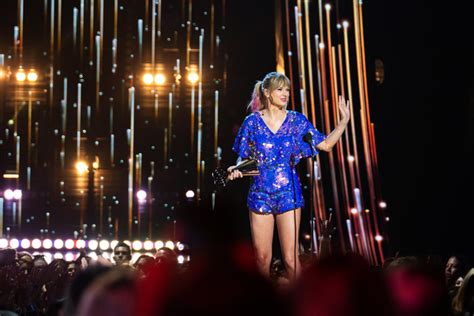If you've been a fan of Taylor for a while, you'll know that she always includes a surprise song or two in her tour set lists. The tradition goes all the way back to The Red Tour, and technically even further back to the Speak Now World Tour if you include the surprise covers she performed during that era.. With the tour now officially underway, the …